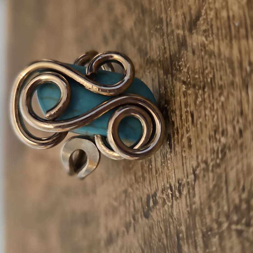 Silver/Turquoise Ring - Picture 3 of 5